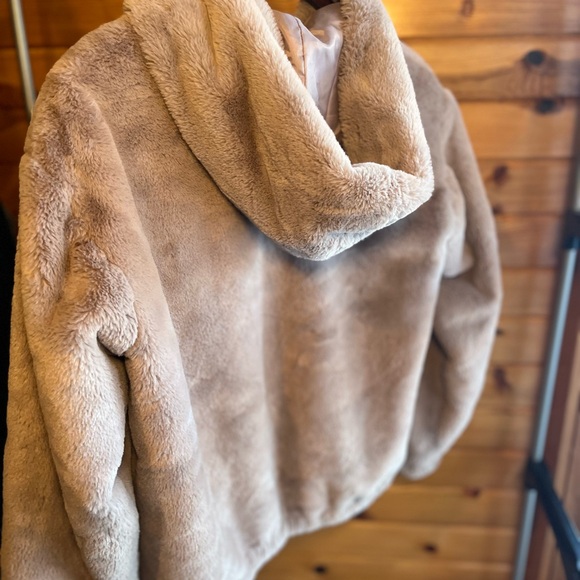NINE WEST Faux Fur Zip Up Hoodie😍 - Picture 14 of 16